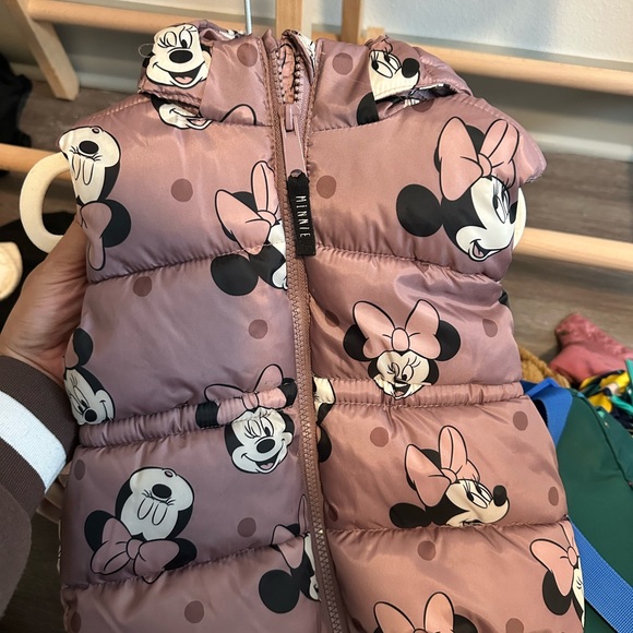 Minnie Mouse printed mauve colored puffer vest with hood and ears - Picture 2 of 10
